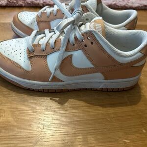 NIKE dunk women’s